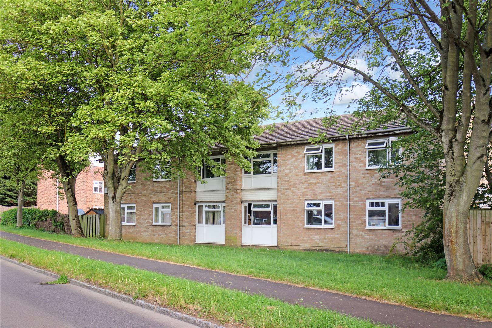 1 bed property in Meads Close, Milton Keynes